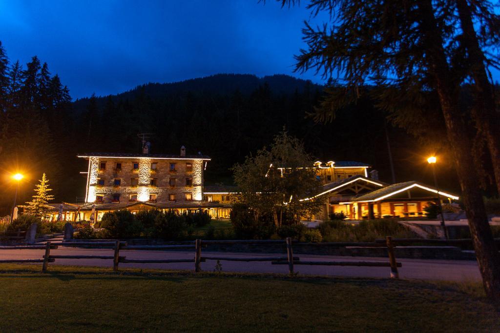 Chalet Eden Eco Hotel, Restaurant & Wellness La Thuile Exterior photo